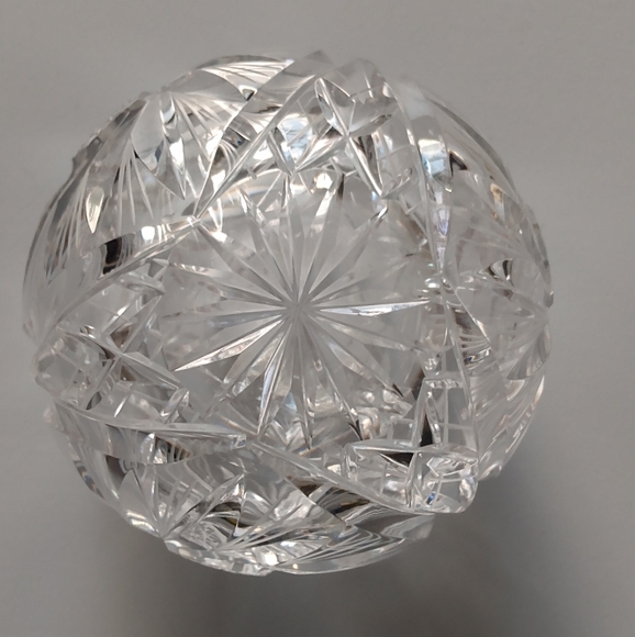 Round 4 Inch Pinwheel Crystal Bowl - Picture 3 of 10